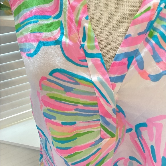 LILLY PULITZER SILK GEOMETRIC BLOUSE SIZE MED 1270 - Picture 5 of 8